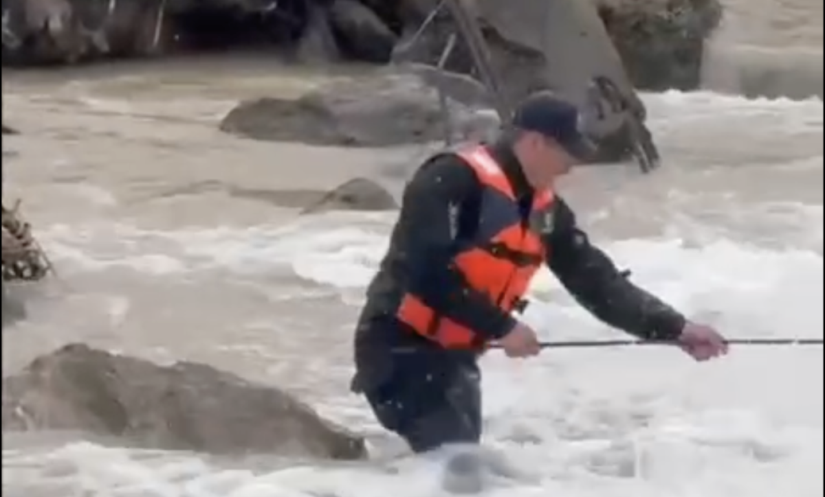 Құтқарушылар өзенге түсіп кеткен баланың денесін әлі таппады