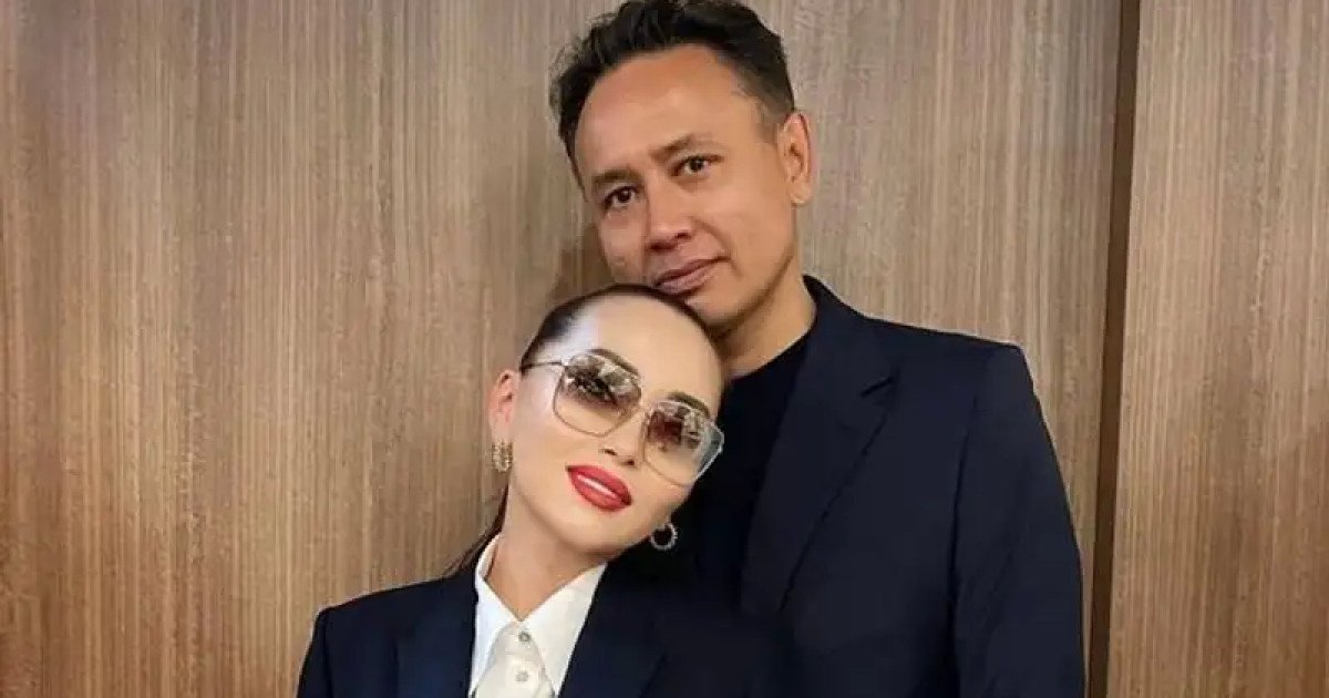 «Жыныстық импульсі ұрып тұр»: Алагөзовтер жатын бөлмесін көрсетті