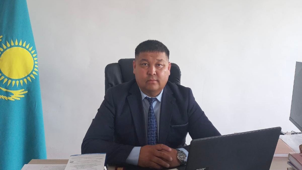 Ауыл әкімі мектепте балаларын кемсіткенге шағымданды