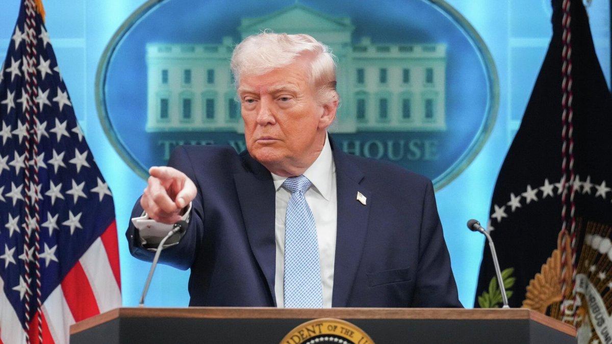 Трамп Иранға қатысты қатаң ескерту жасады