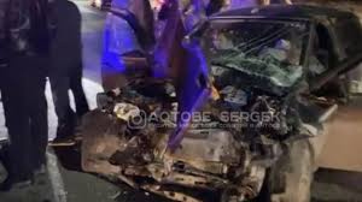 Ақтөбеде жантүршігерлік жол апатынан көлік жүргізуші оқиға орнында мерт болды