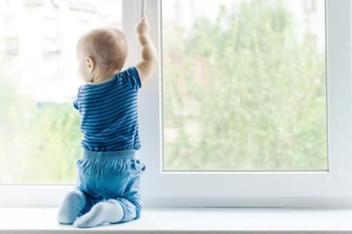 Астанада бала терезеден құлап, көз жұмды