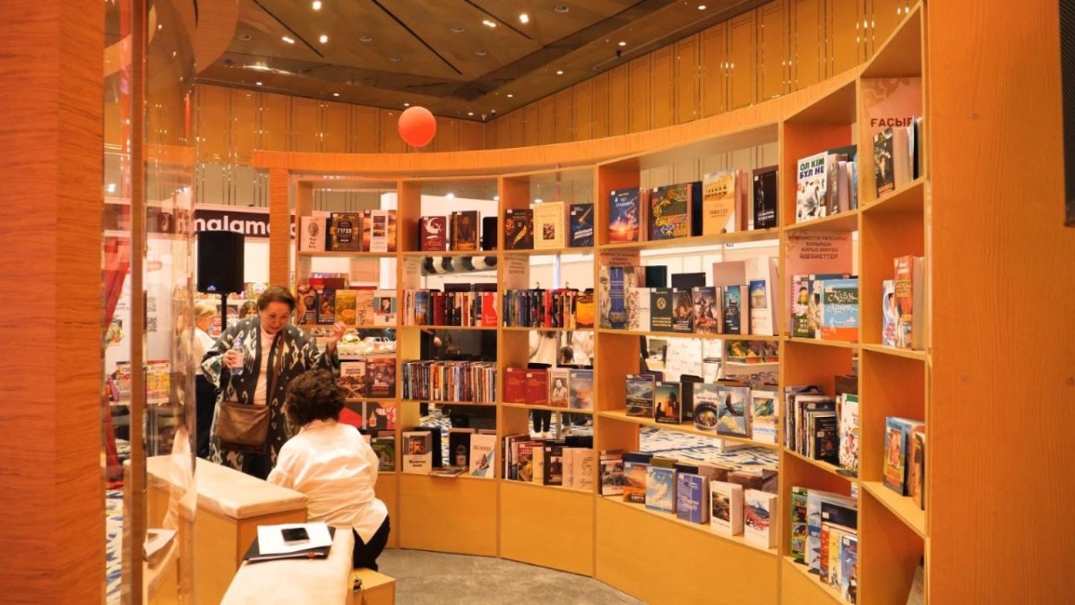 Астанада 15 елдің қатысуымен кітап көрмесі басталды