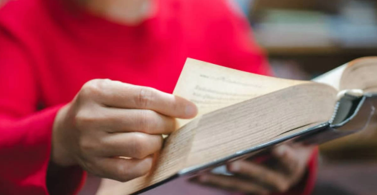 Көзбояушылық!: Баспагер кітап көрмесін қатаң сынап тастады