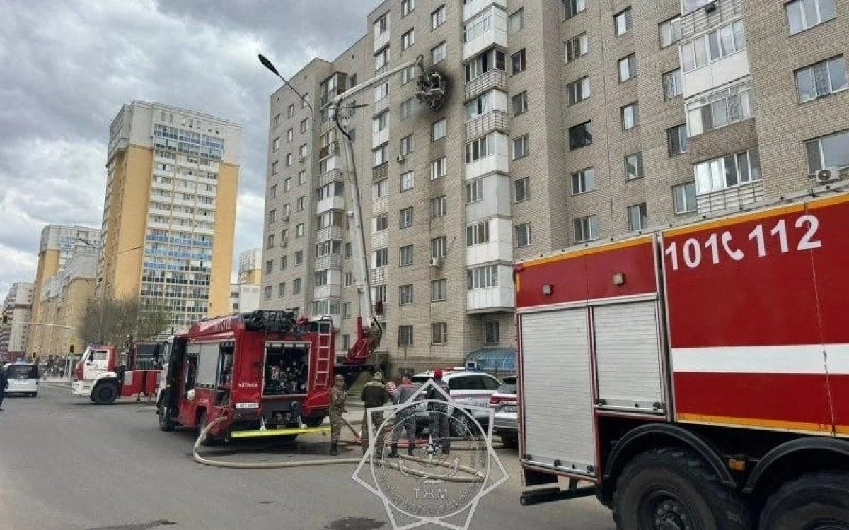 Астанада көпқабатты тұрғын үйден өрт шықты