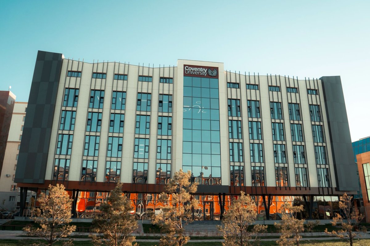 Алматы төріндегі британдық білім: Coventry University жаңа кампусын ашады