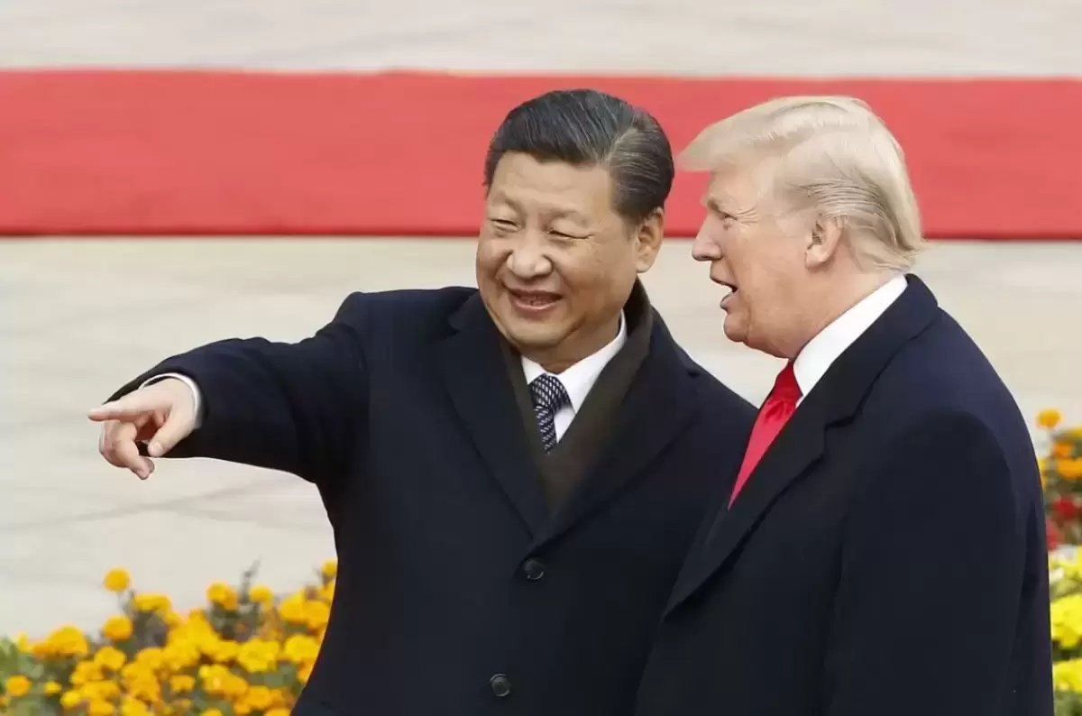 Меланиясыз сапар: Трамп 18 сағат ұшып, Бейжіңге жетті