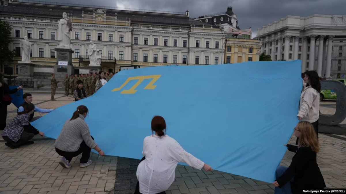 Депортация жаңғырығы: Петербургте қырым татарлары балалар ансамблінің жетекшілері ұсталды