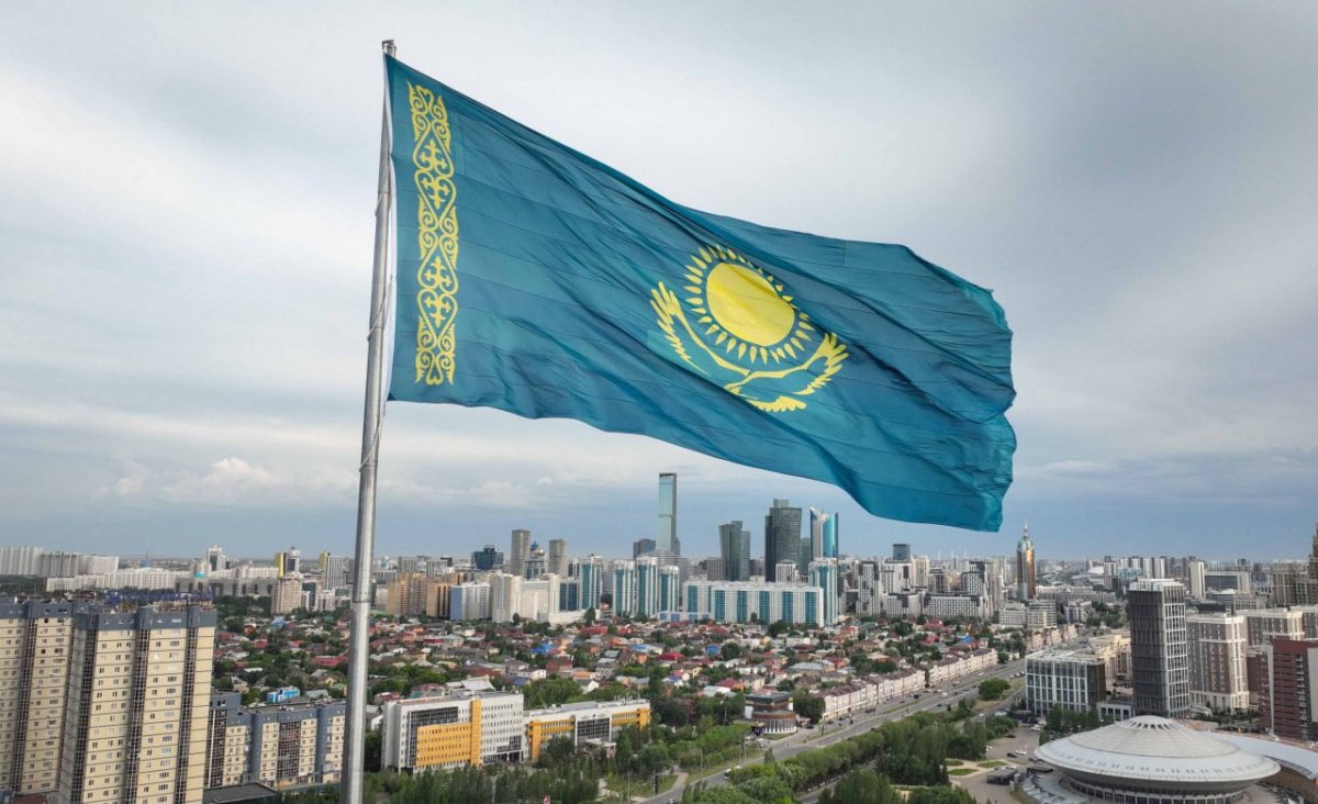 Тоқаев: Үкімет мемлекеттік рәміздерді пайдалану ережелеріне өзгеріс енгізеді