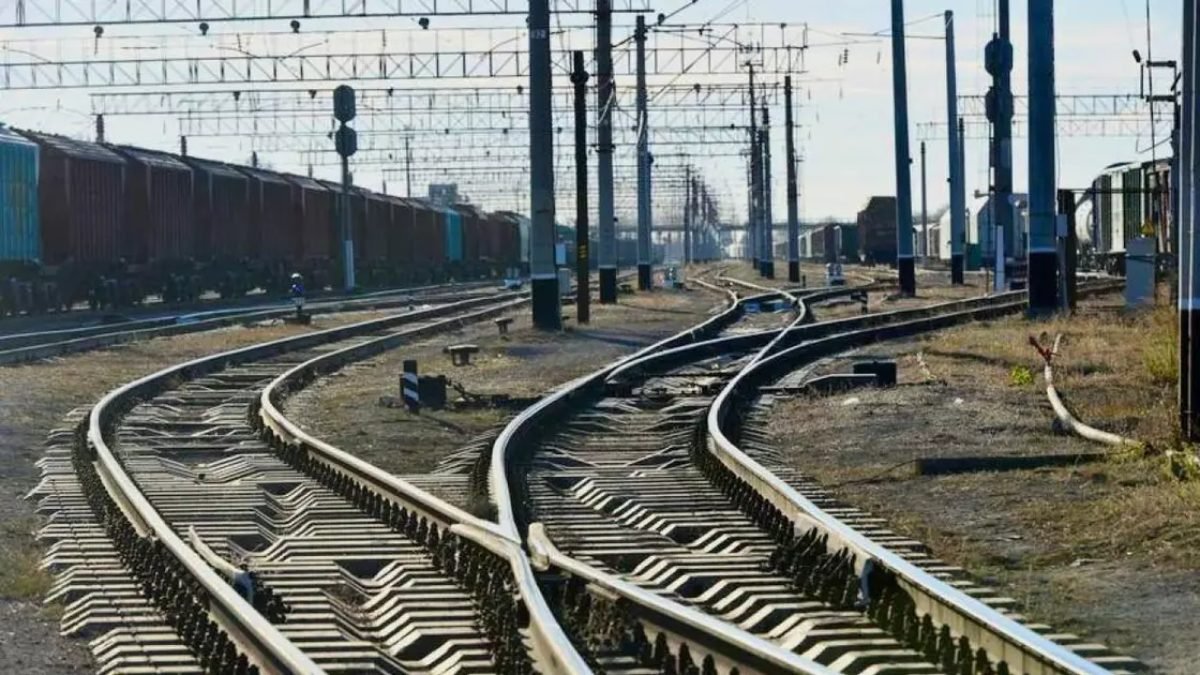 Астанада автобус пойызбен соқтығысты