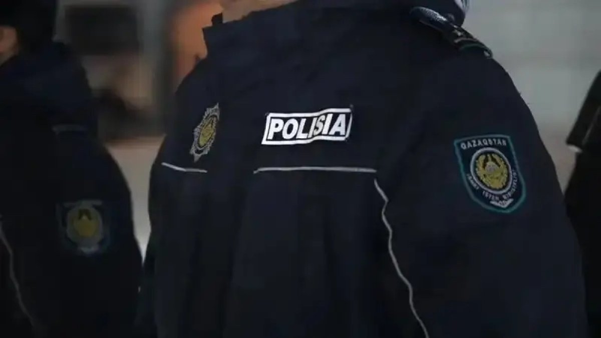 "Трансұлттық қылмыстық топқа жетекшілік етті" деген күдікті Қазақстанға экстрадицияланды