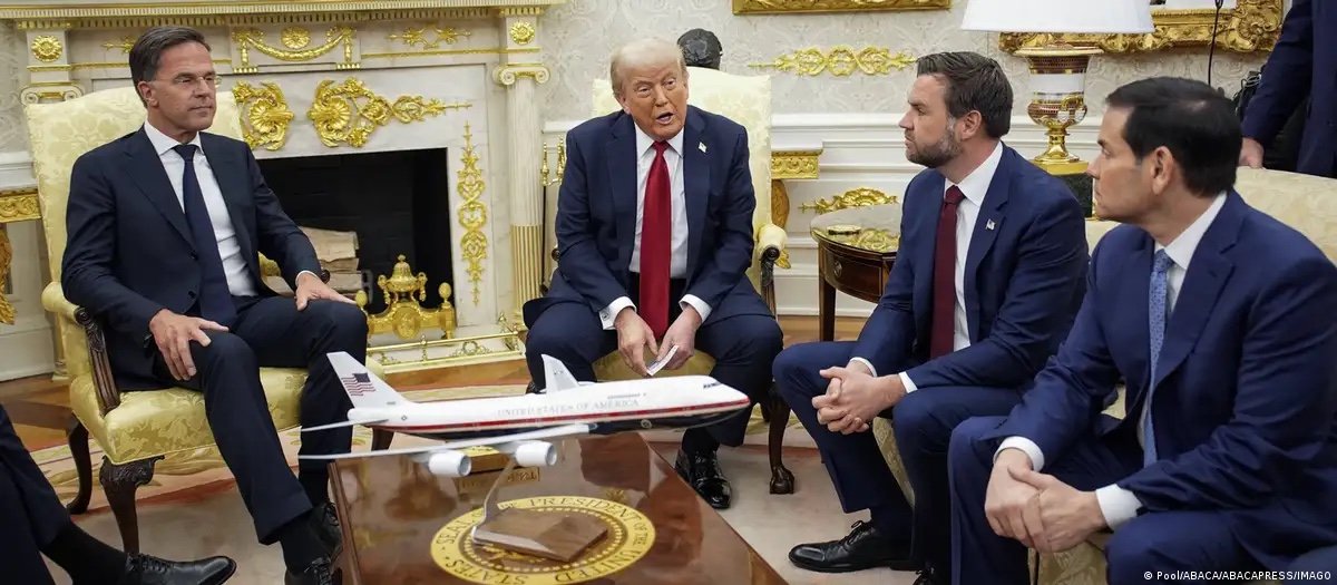 «Ол берілмей күресіп жатыр»: Трамп Зеленскийді қолдап сөйледі