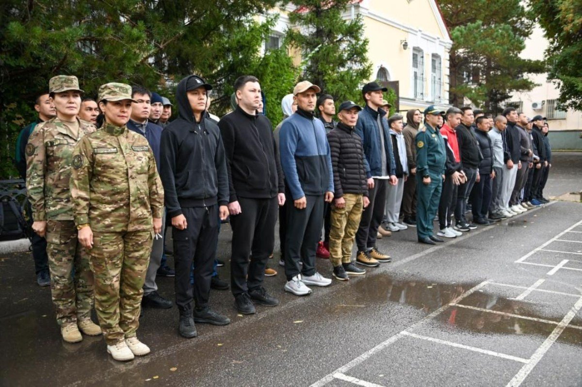 Үш мың адам бір айға әскерге шақырылады: кімдер барады?