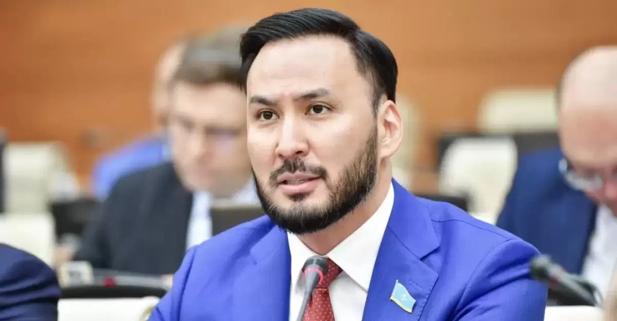 Айдарбек Қожаназаров Respublica төрағасы қызметінде қалды