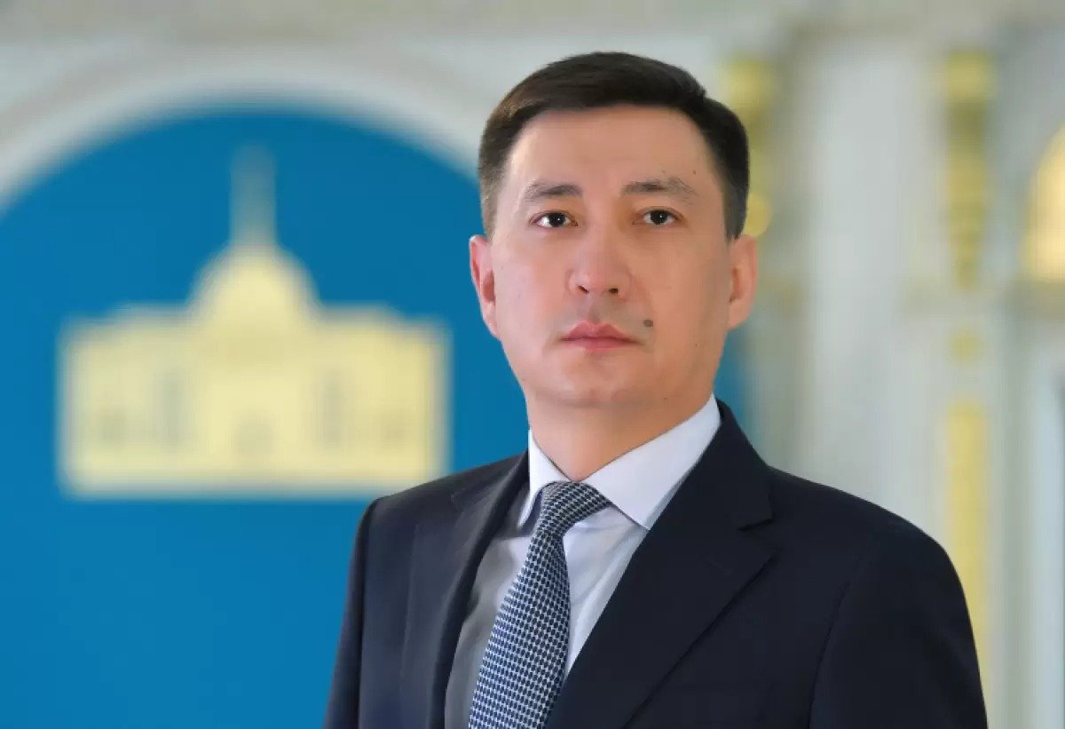 Президент әкімшілігіндегі шенеунік Халық Кеңесі хатшылығын басқарды