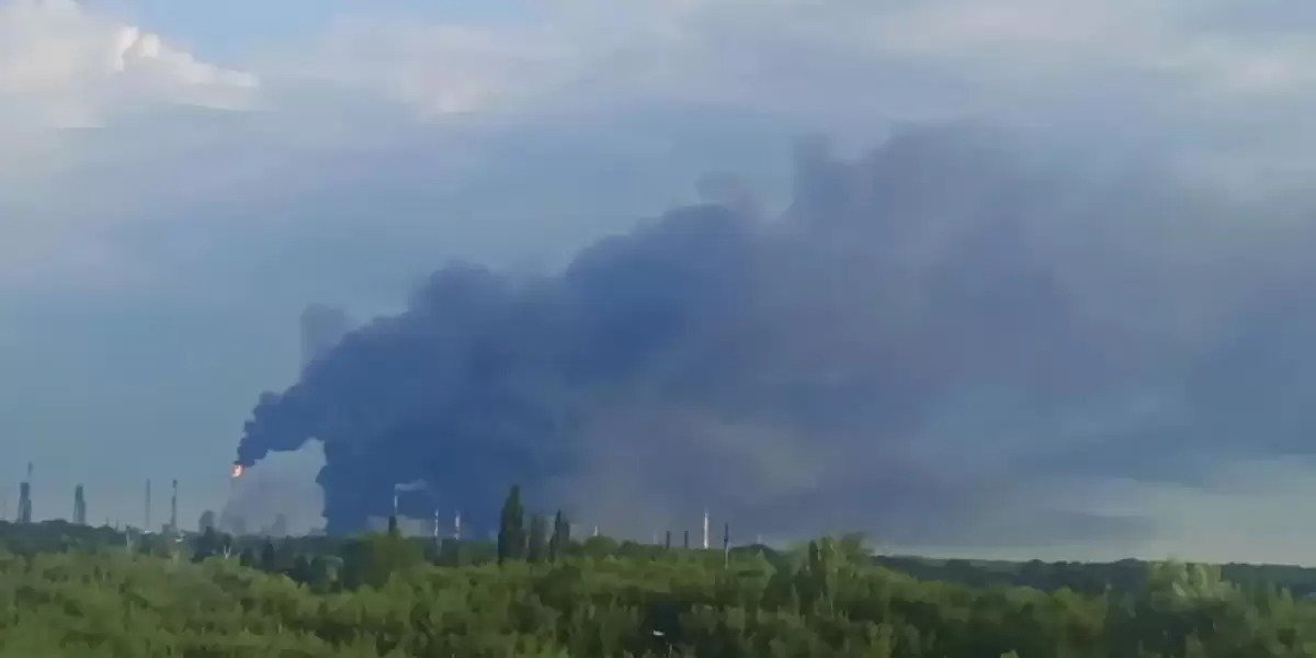 Башқұртстандағы ірі мұнай өңдеу зауытына дрондар шабуыл жасады