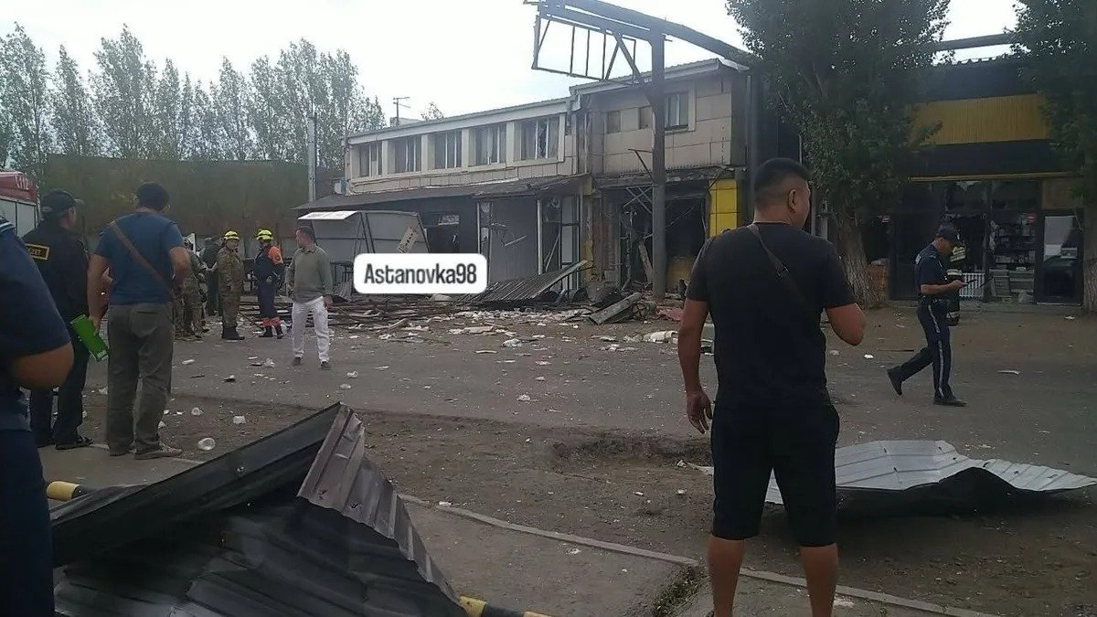 Астанада базар аумағында жарылыс болып, үш адам зардап шекті