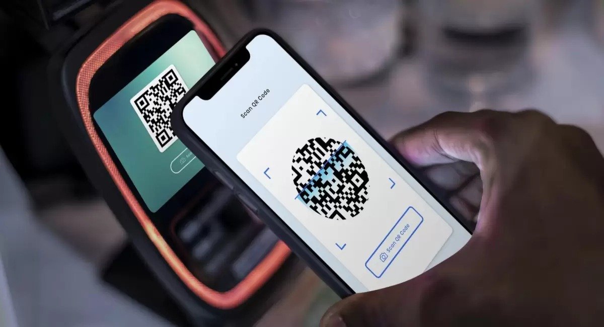 Бірыңғай QR жүйесі кімге тиімді? Банкаралық төлемдердің жаңа дәуірі бастала ма