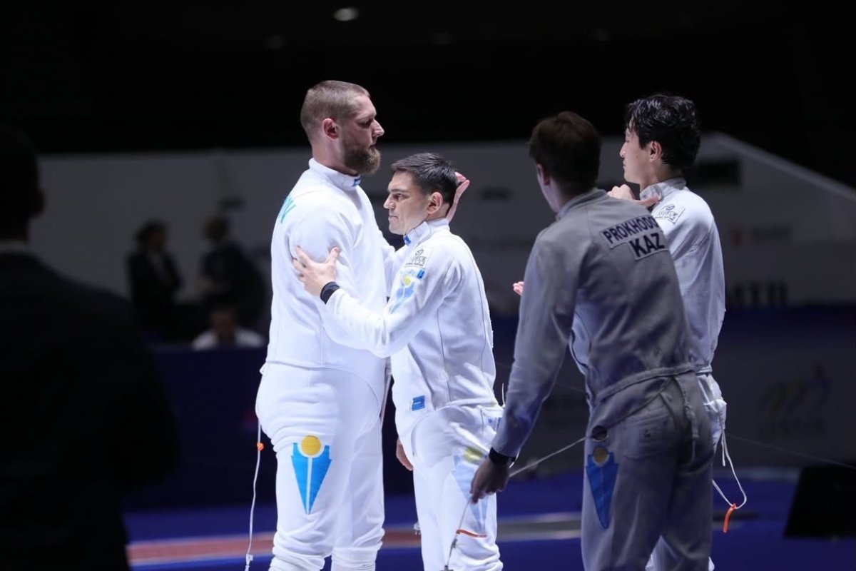 Тарихи медаль! Қазақстандық семсерлесушілер әлем чемпионатында алтын жүлде жеңіп алды