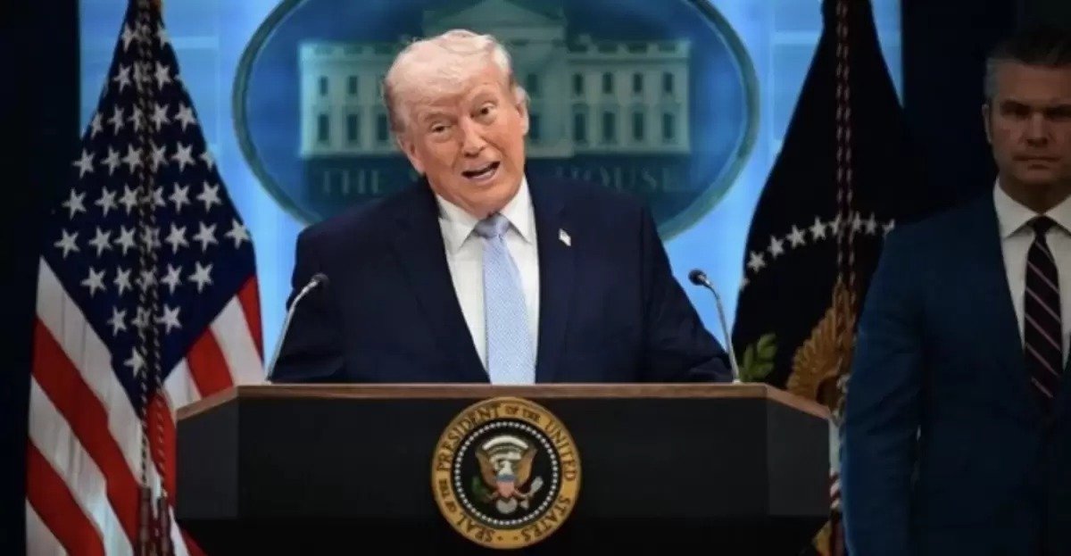 Трамп Иранға тағы соққы жасайтынын айтып, сес көрсетті