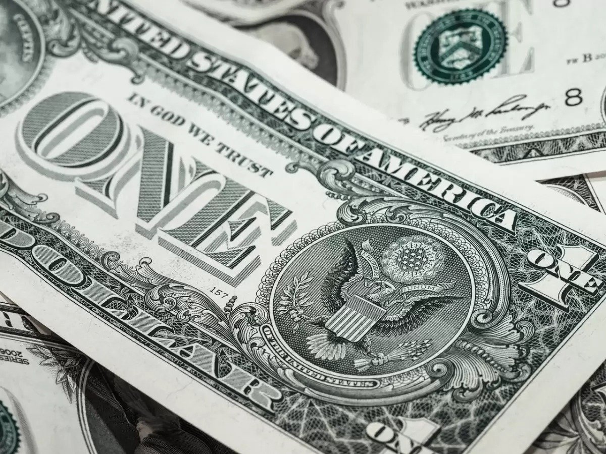 АҚШ 50 елдің азаматтарына виза беру кезінде 20 мың долларға дейін кепілдік төлем енгізеді