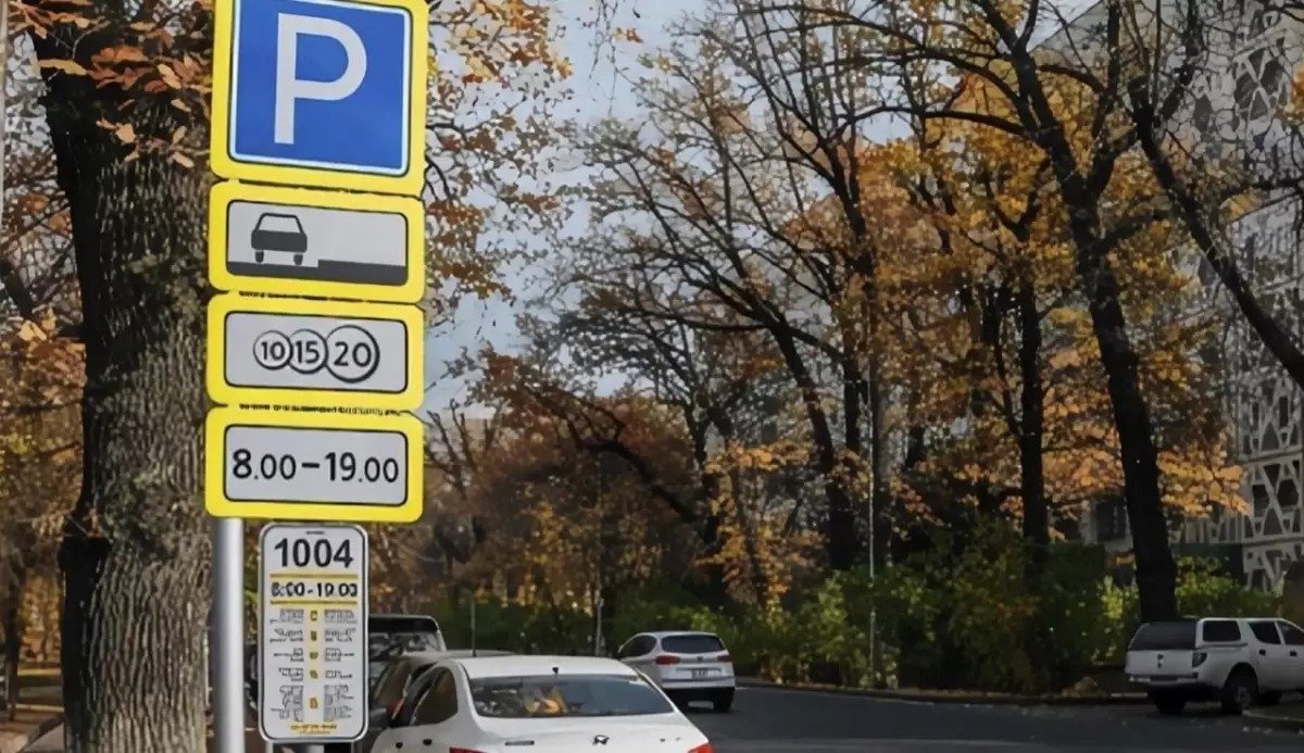 Алматыда көлік көп жүретін көшелердегі тұрақ ақысы қымбаттайды