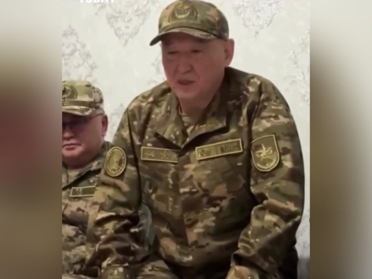 «Балаларыңызды аман алып қала алмадық»: қорғаныс министрі қаза тапқан сарбаздардың жақындарынан кешірім сұрады