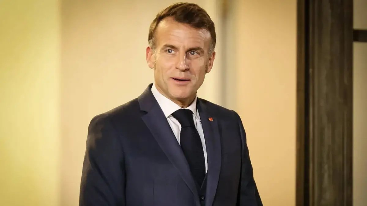 «Ештеңені кесіп айта алмаймын»: Макрон үшінші мерзімге қатысты ойын білдірді