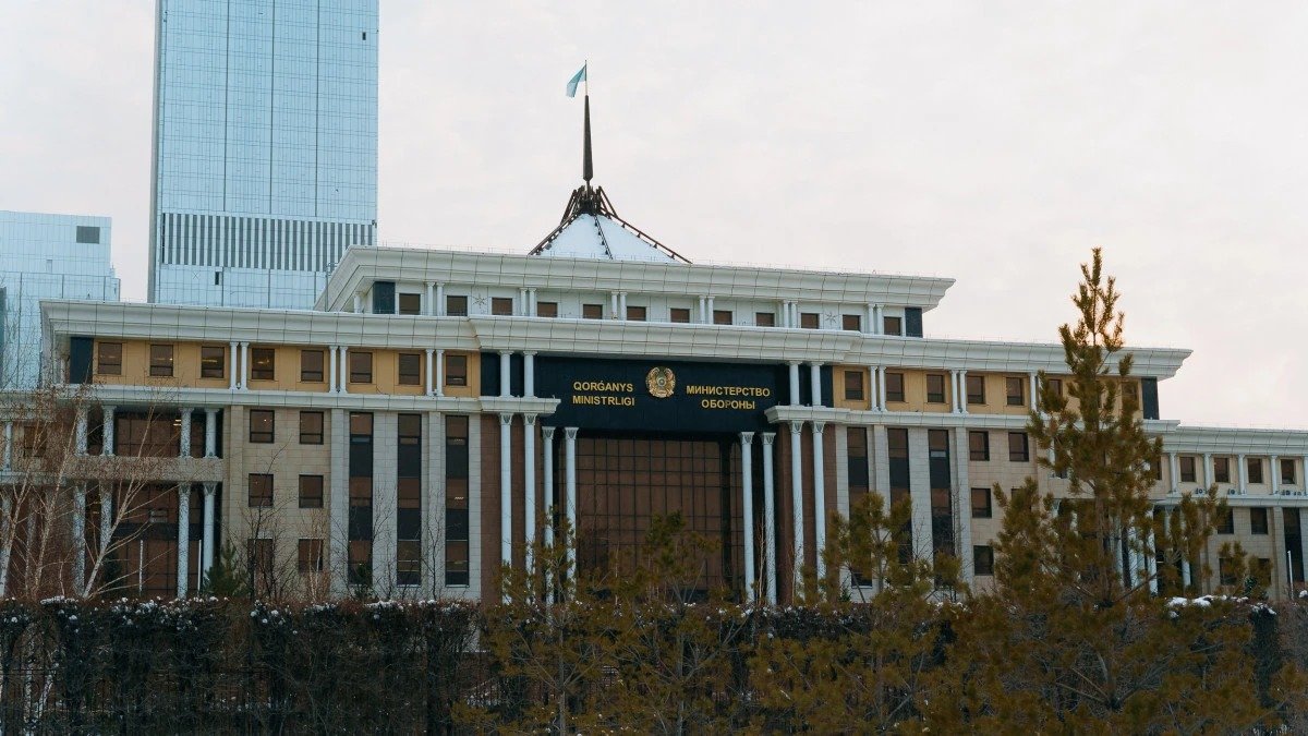 Айдос Мырзахметов қорғаныс министрі болып тағайындалды