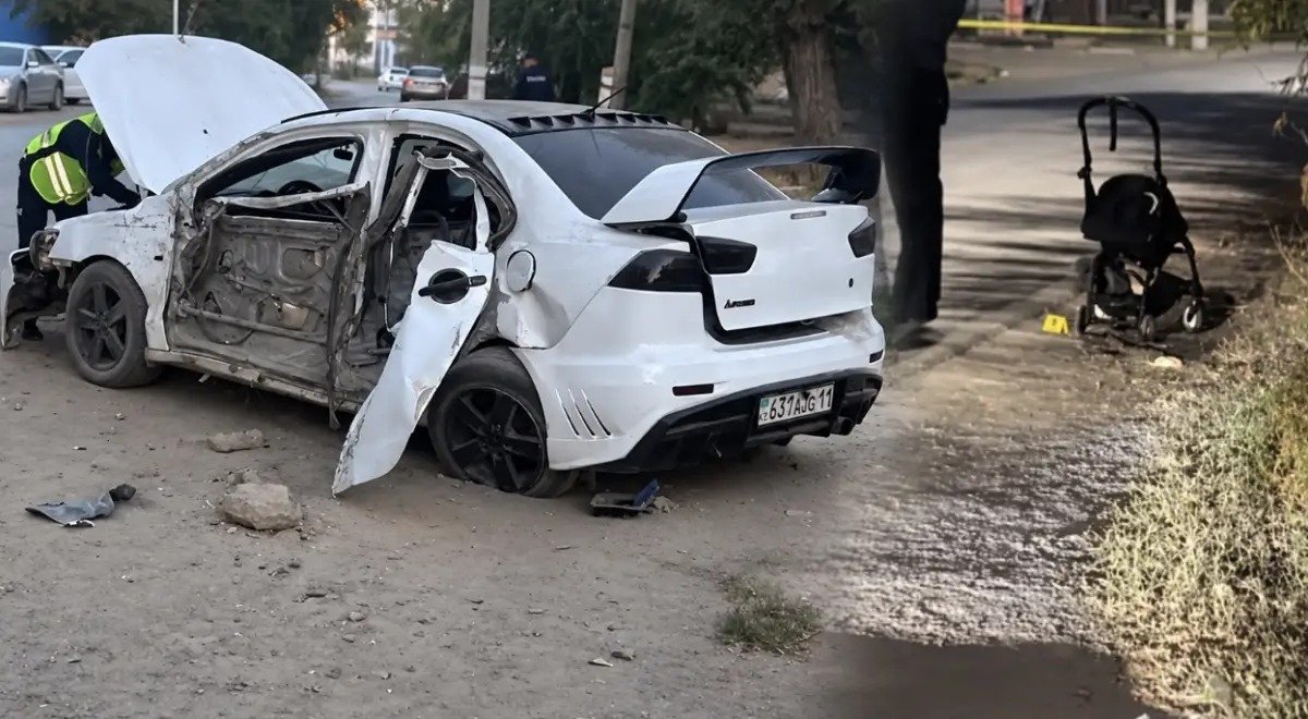 «Баласының қайтыс болғанын әлі білмейді»: Қызылордадағы қайғылы жол апатының жаңа деректері айтылды