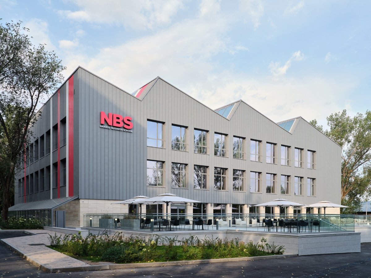 Narxoz Business School MBA бағдарламасы үшінші жыл қатарынан Орталық Азия бойынша бірінші орында