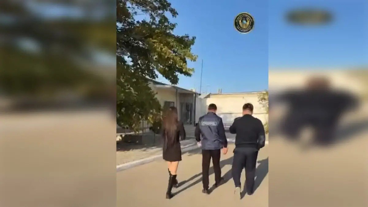 Ақтауда танымал блогер уақытша ұстау изоляторына қамалды