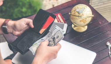 691 млрд тг: АҚШ-та 65, Швейцарияда 38  банкте шенеуніктердің шоты анықталды
