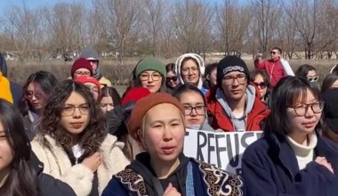 Астанадағы митинг: феминистер биліктегі гендерлік теңсіздікті әшкереледі
