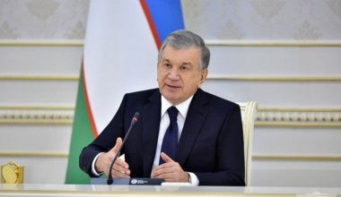 Өзбекстандағы референдум: Мирзиёев 2042 жылға дейін президент болып қалуы мүмкін