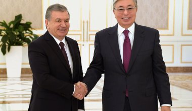 Өзбекстандағы сайлау: Тоқаев Мирзиёевті "сенімді" жеңісімен құттықтады
