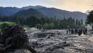 Грузияда тау жыныстары үгіліп, 17 адамның өмірін қиып кетті