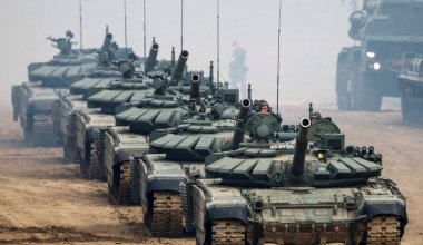 Жаңа ауруханалардың орнына танктер: Ресей 2024 жылы әскери шығынды екі есеге арттырмақ