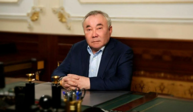 Қарт Назарбаев инстульт алып, емханаға түсті