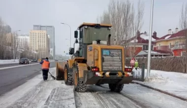 Астанада қар тазалауға 2,3 мыңнан астам жұмысшы жұмылдырылды