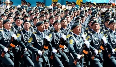 Қазақстан армияның жауынгерлік әзірлігін күшейту үшін әскери парад өткізуден бас тартты