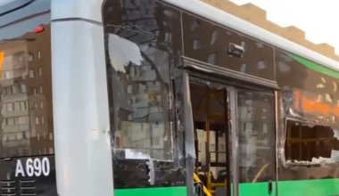 Астанада жолаушылар автобусы түйісіп қалды. Зардап шеккендер бар