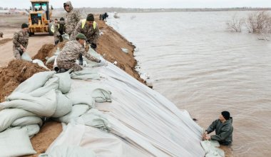 Су тасқыны: Сарбаздар әскери бөлімге орала бастады