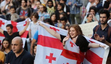 «Грузия тәуелсіздігін жоғалтуға жақын»: Саакашвили маңызды мәлімдеме жасады