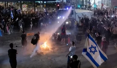 Израильде мыңдаған адам соғысқа қарсы митингке шықты