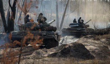 Джо Байден америкалық қарумен Мәскеуге шабуыл жасауға болмайтынын ескертті