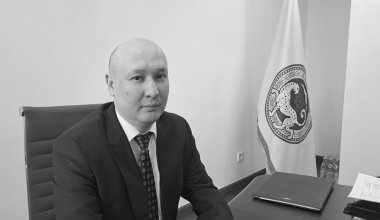 Ерболат Досаев Ерден Хайруллиннің отбасына көңіл айтты