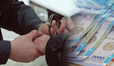 Ресейден жерлестерін 223 млн теңгеге алдаған күдікті экстрадицияланды