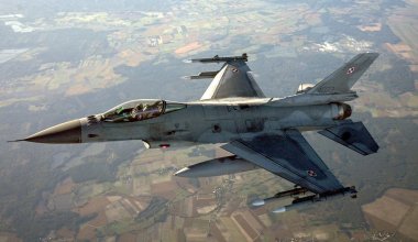 Украинаға берілген F-16 ұшағының бірі апатқа ұшырады