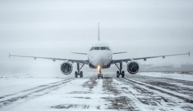 Астанада қар ұшқындап тұр. Әуежайда бірнеше рейс кешігіп жатыр